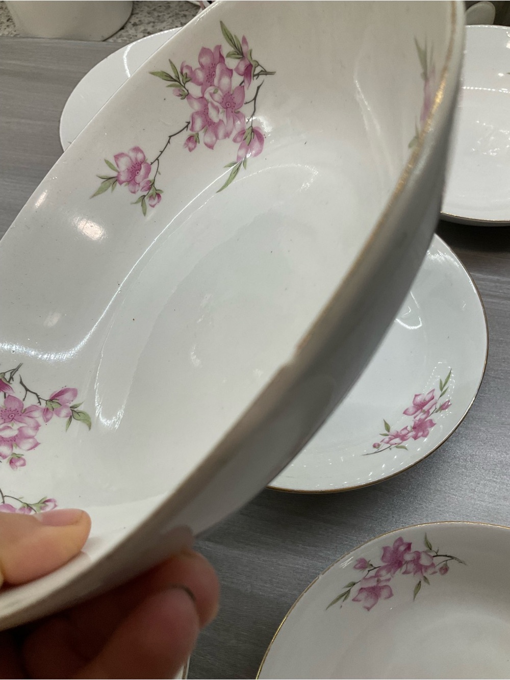 VINTAGE SIX MADE IN CHINA CHERRY BLOSSOM GOLD RIM BOWLS - Picture 5 of 10